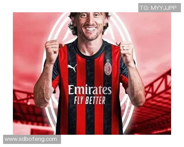 足球巨星们的灿烂笑容背后的故事与力量，揭秘他们赛场之外的动人一面