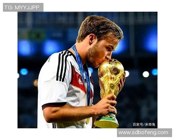 曾因家境贫困没钱买足球却成世界级球星的励志故事