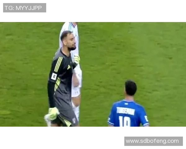 足坛焦点著名球星因激烈犯规遭红牌罚下引发全场热议